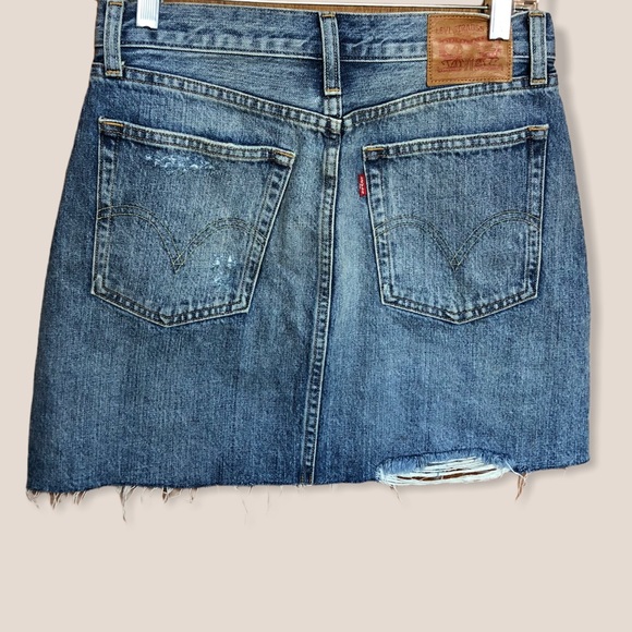 Levi’s distressed Denim Mini Skirt - Picture 2 of 7